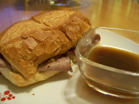 French Dip Sandwiches in the Crockpot (Slow Cooker)