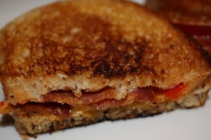 grilled cheese with bacon and tomato